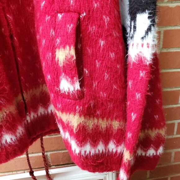 EUC TEJIDOS IMALAYA 100% wool moose bright red/white/black POCKETS (L-XL) - Picture 6 of 8